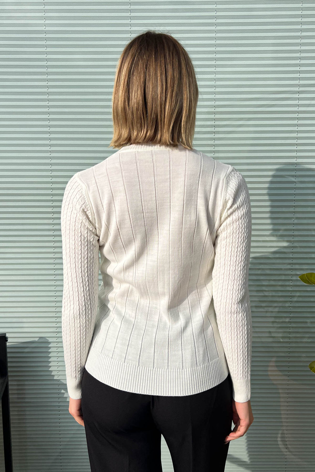 MPL Woman Hair Braided Sweater 5608 - León de los Aldama