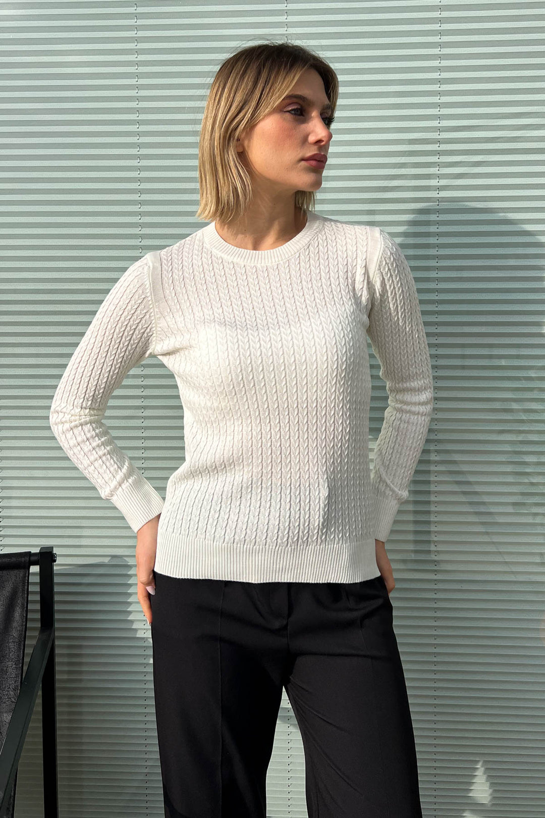 MPL Woman Hair Braided Sweater 5608 - León de los Aldama
