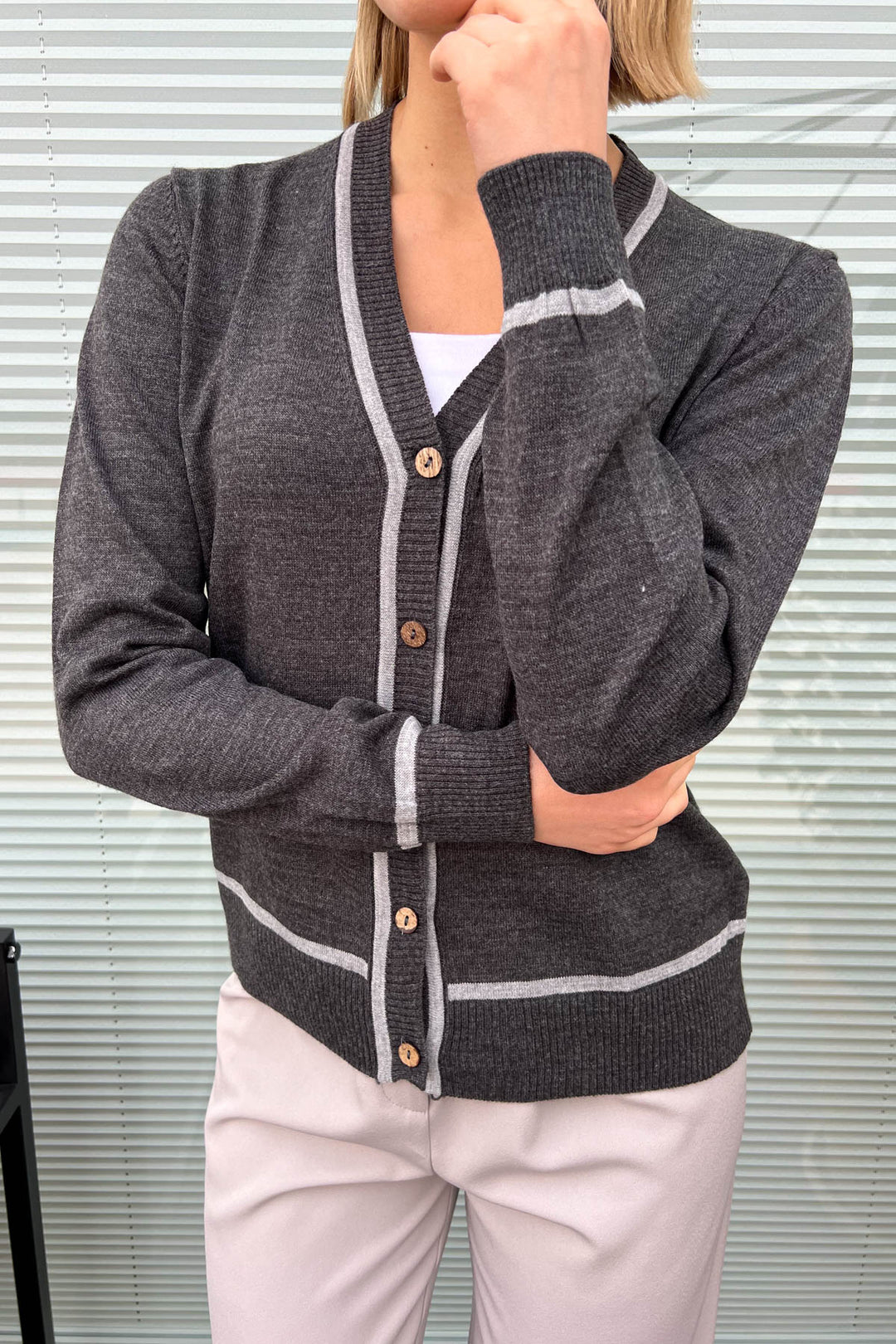 MPL Woman Cardigan with Wooden Buttons 5601 - Carpi