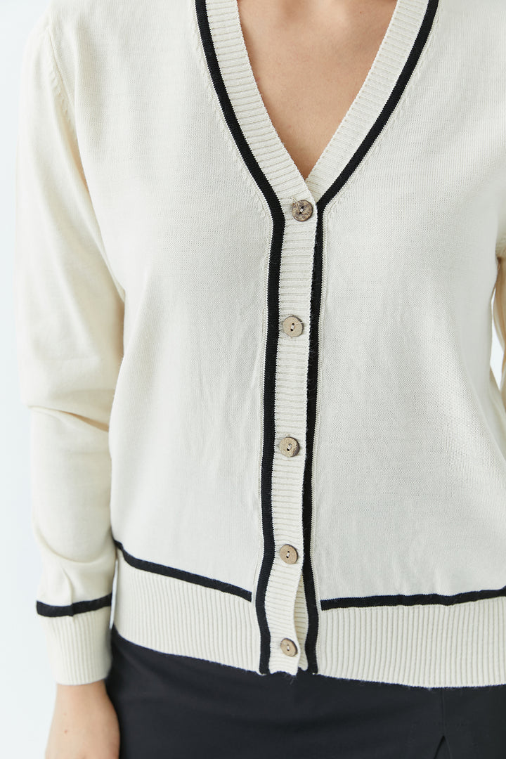MPL Women's Buttoned Cardigan 5601 - Fondi