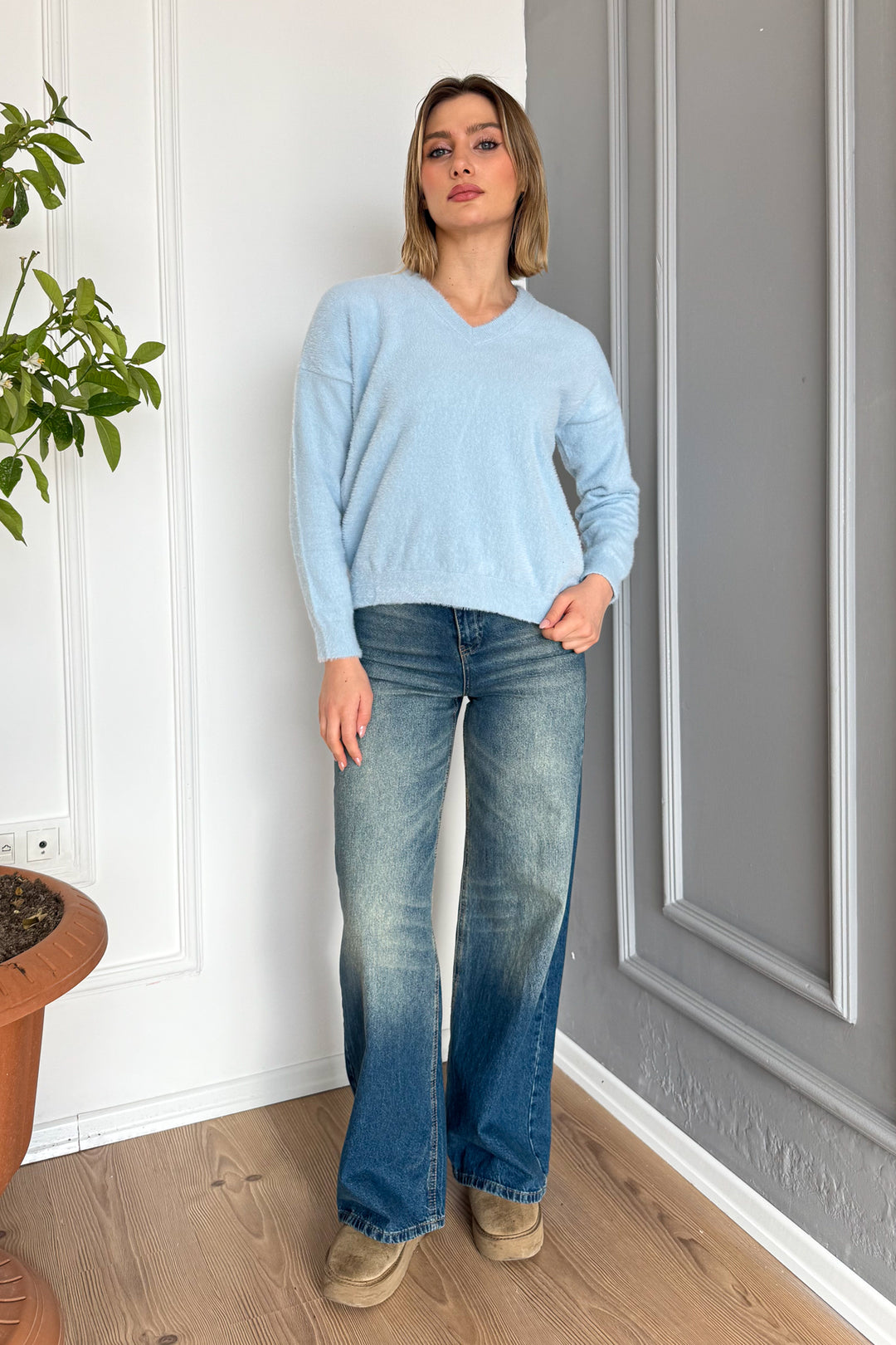 MPL Woman Bearded V-Neck Sweater 5634 - Hornchurch