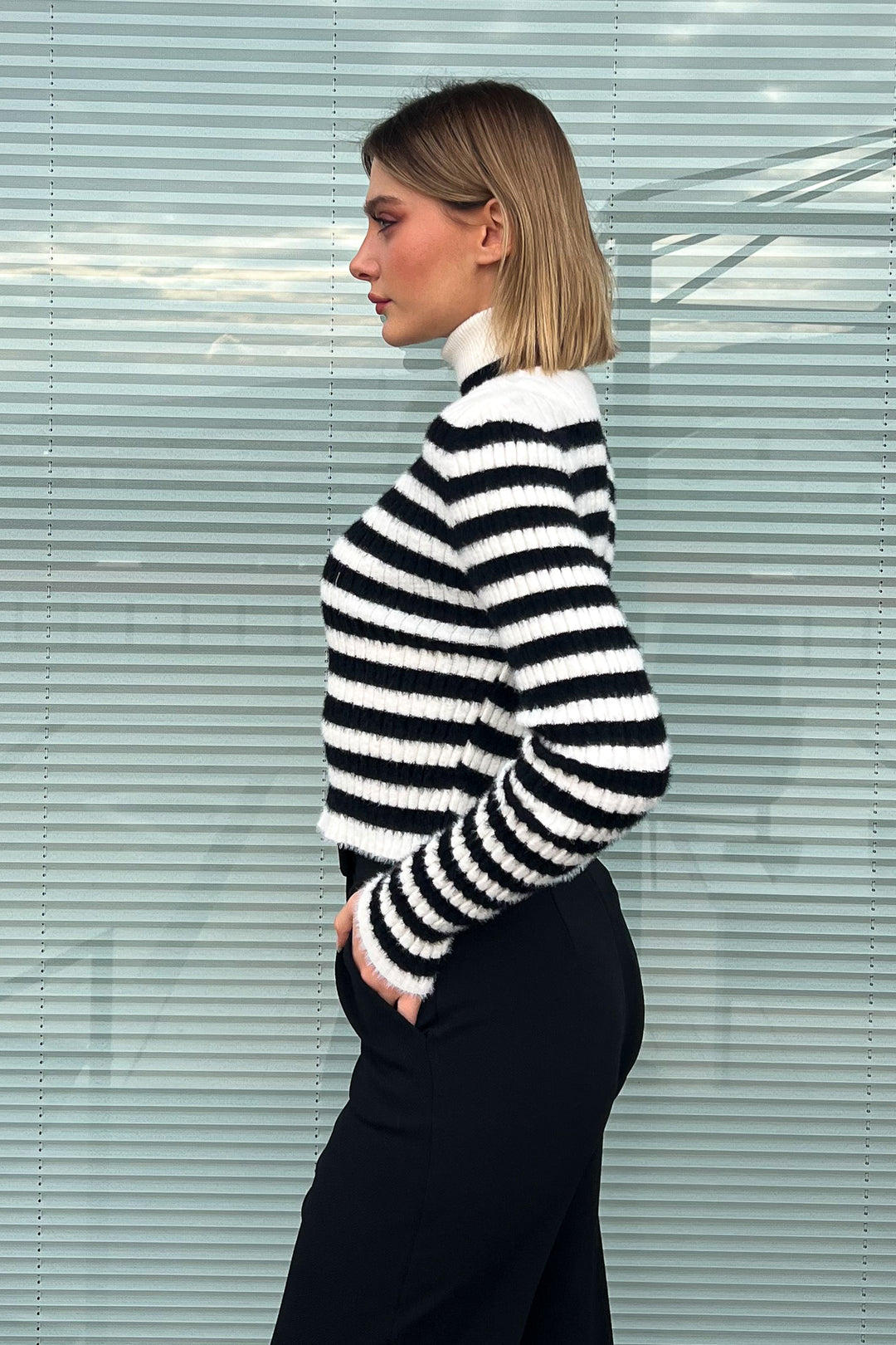 MPL Woman Striped Fisherman Collar Short Sweater 6622 - Laredo