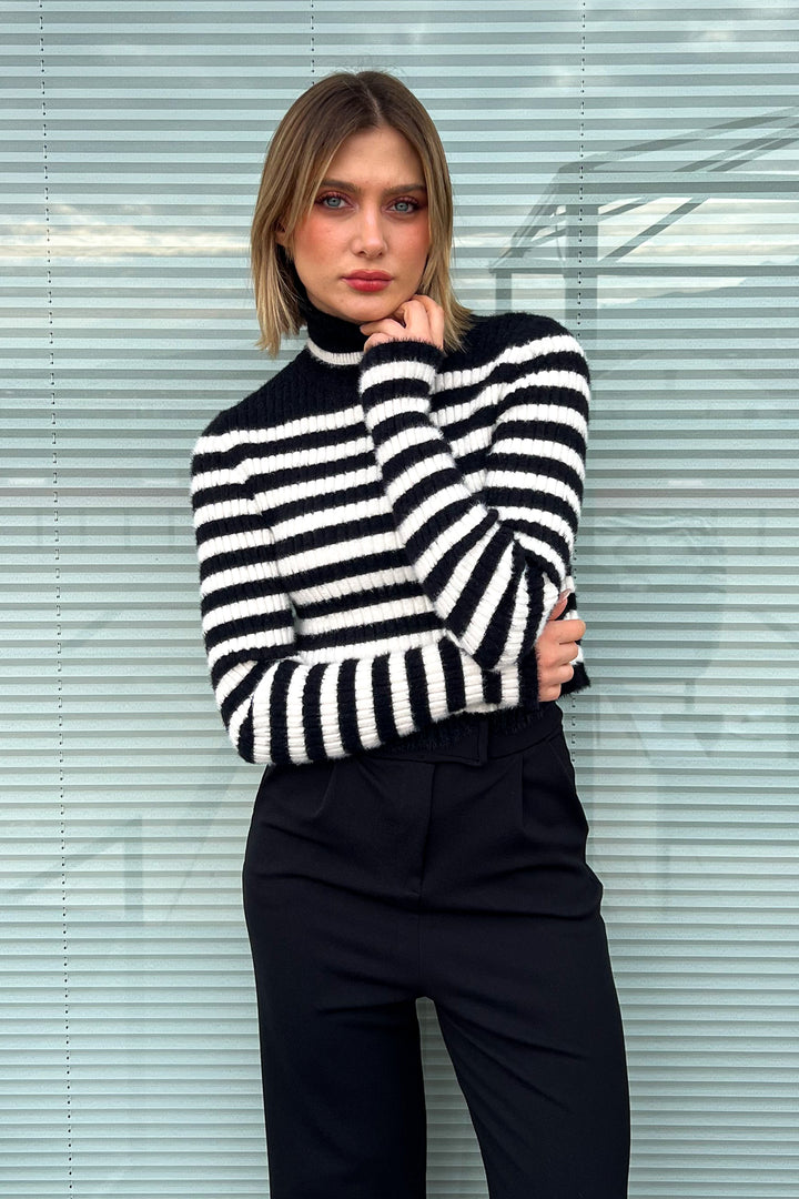 MPL Woman Striped Fisherman Collar Short Sweater 6622 - Bloomfield