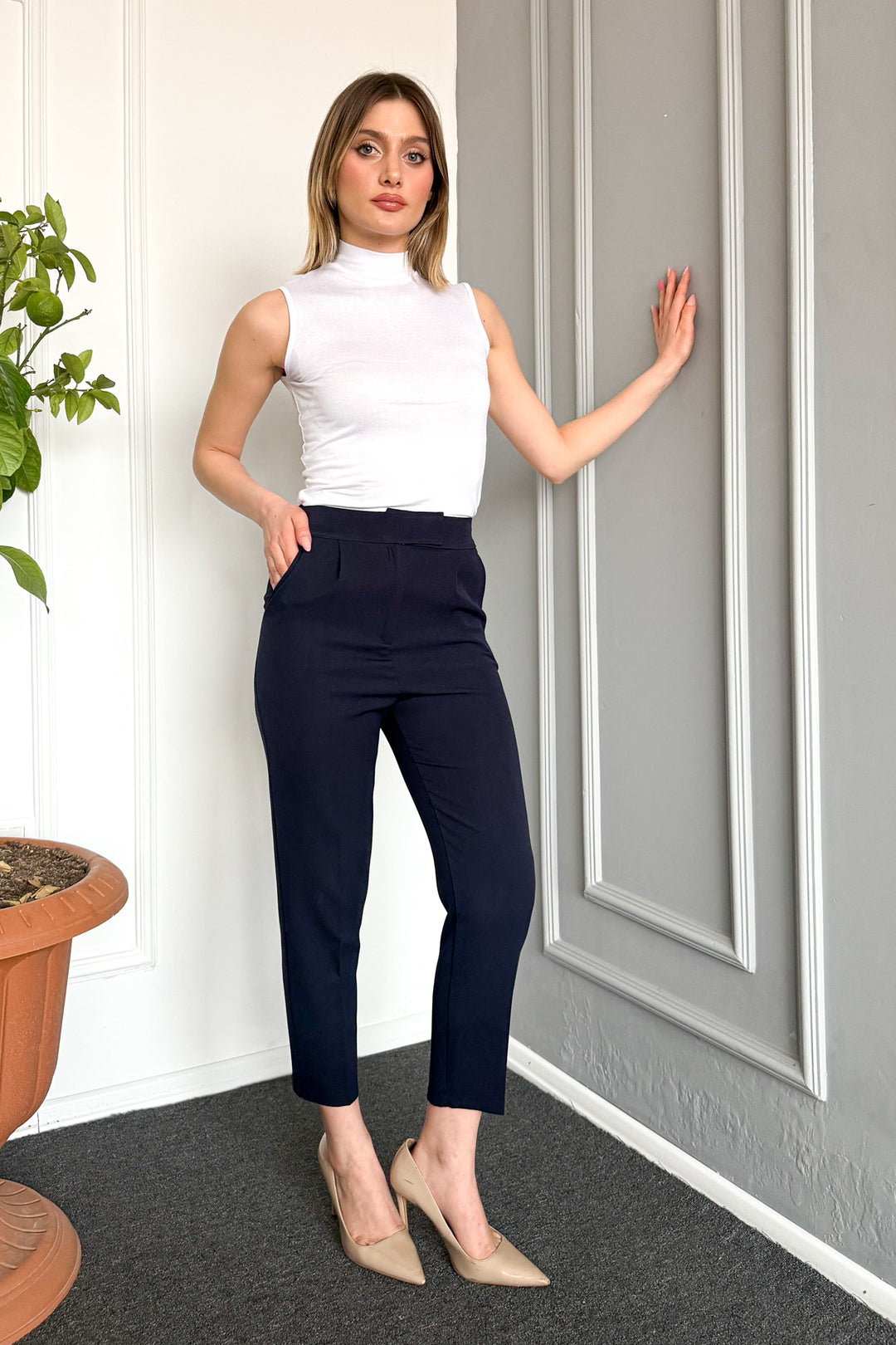 MPL Woman Striped Carrot Leg Pants 8325 - Poinciana