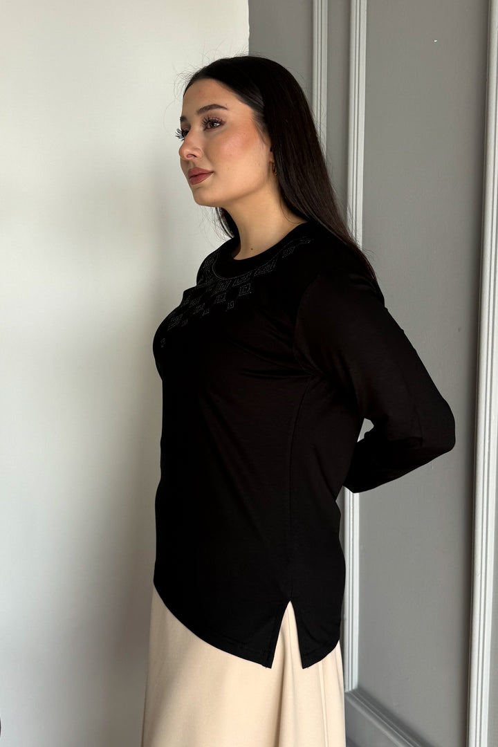 MPL Women's Stone-Embellished Knit Blouse 08 - Macuspana