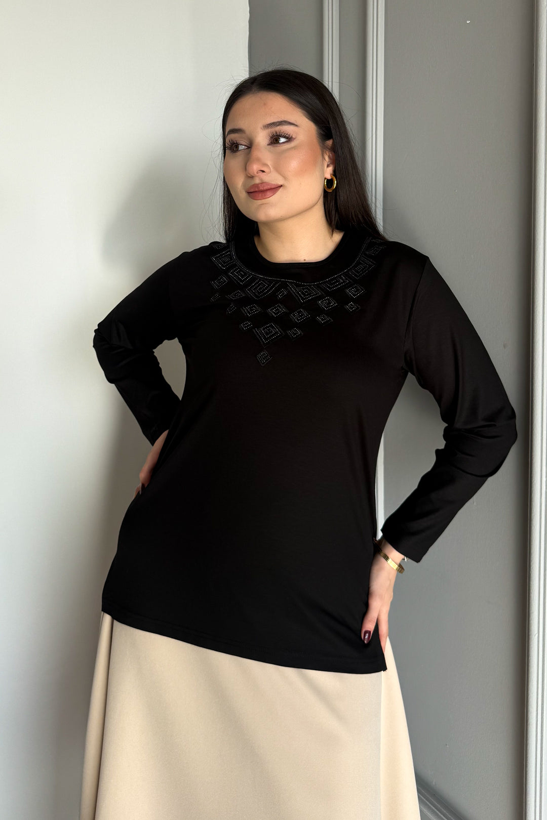 MPL Women's Stone-Embellished Knit Blouse 08 - Macuspana