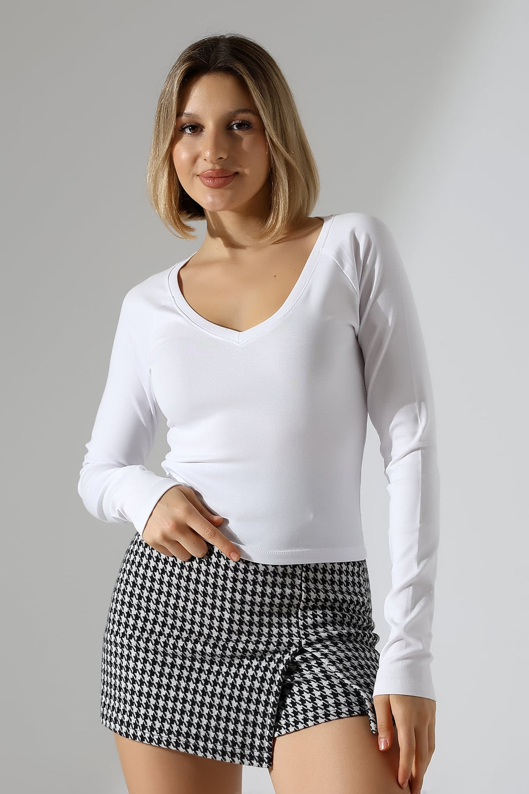 MPL Women's Wide V-Neck Long Sleeve Blouse 21948 - El Mirage