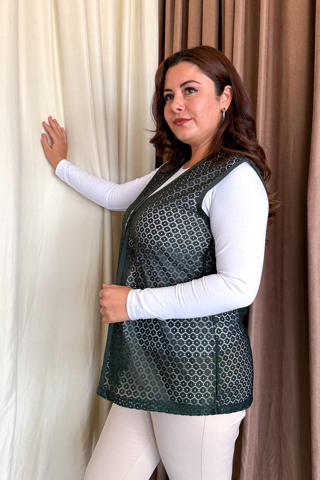 MPL Woman Lace Short Vest 260 - Sutton in Ashfield