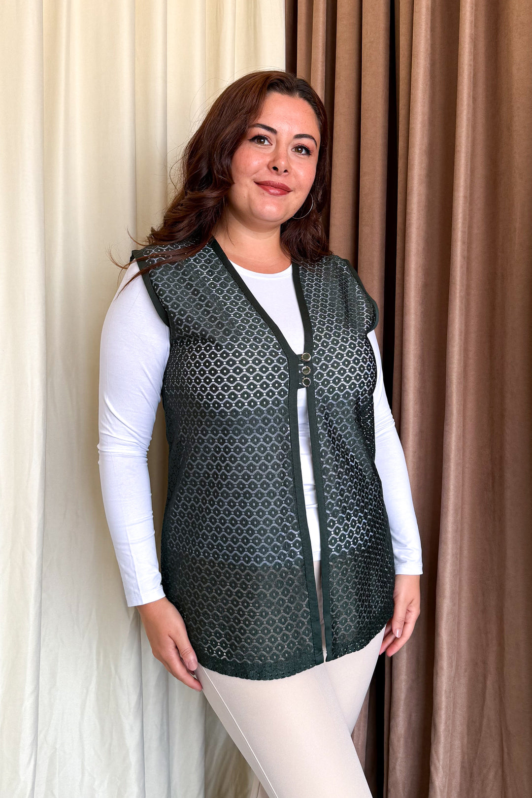 MPL Woman Lace Short Vest 260 - Sutton in Ashfield