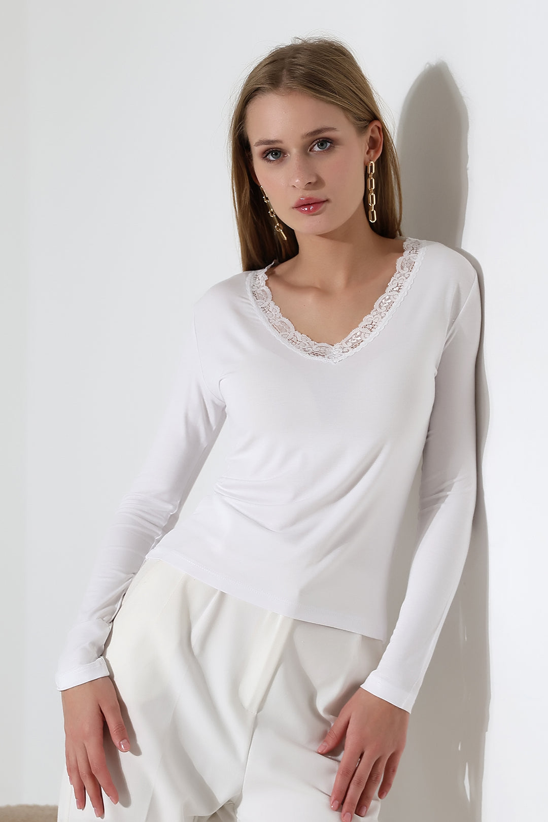 MPL Kadın V Yaka Yakası Dantelli Uzun Kol Bluz 22144 - South Bend