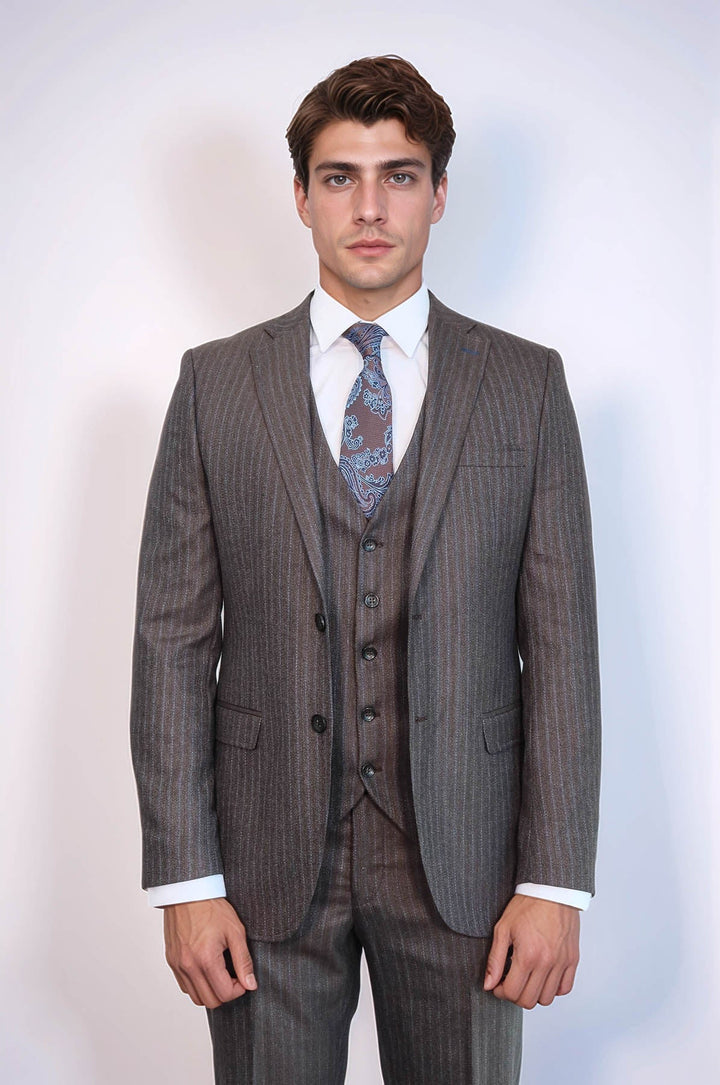 WSS Striped Brown Vested Suit  - Trois-Rivières