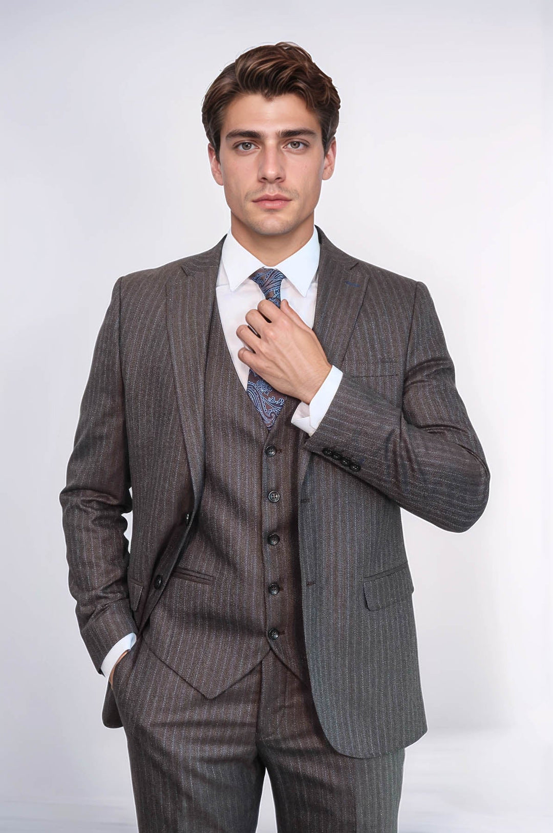 WSS Striped Brown Vested Suit  - Trois-Rivières