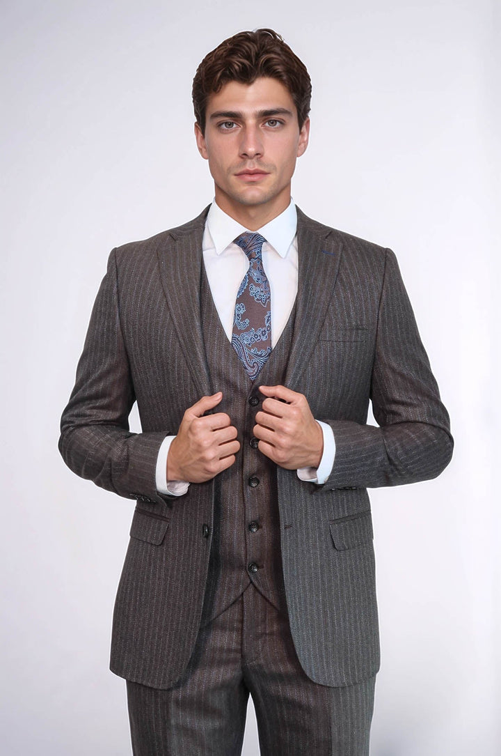 WSS Striped Brown Vested Suit  - Trois-Rivières