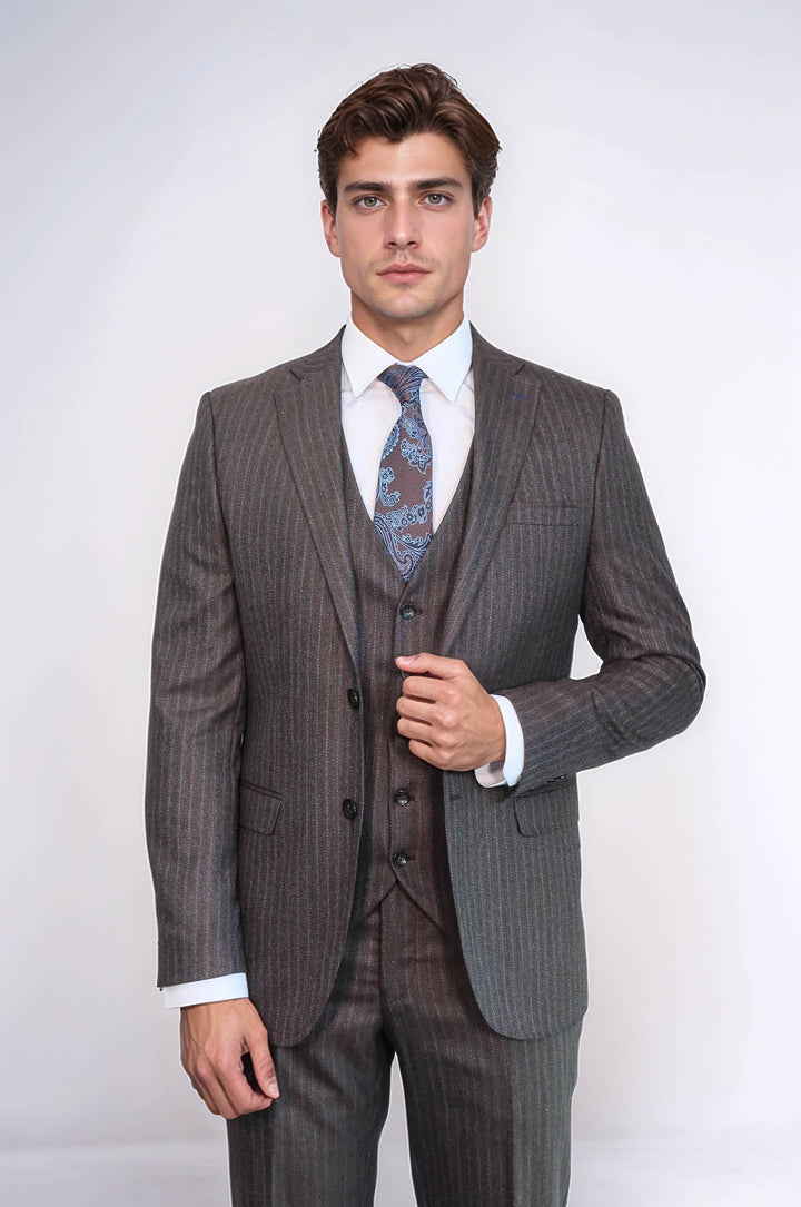 WSS Striped Brown Vested Suit  - Chaniá