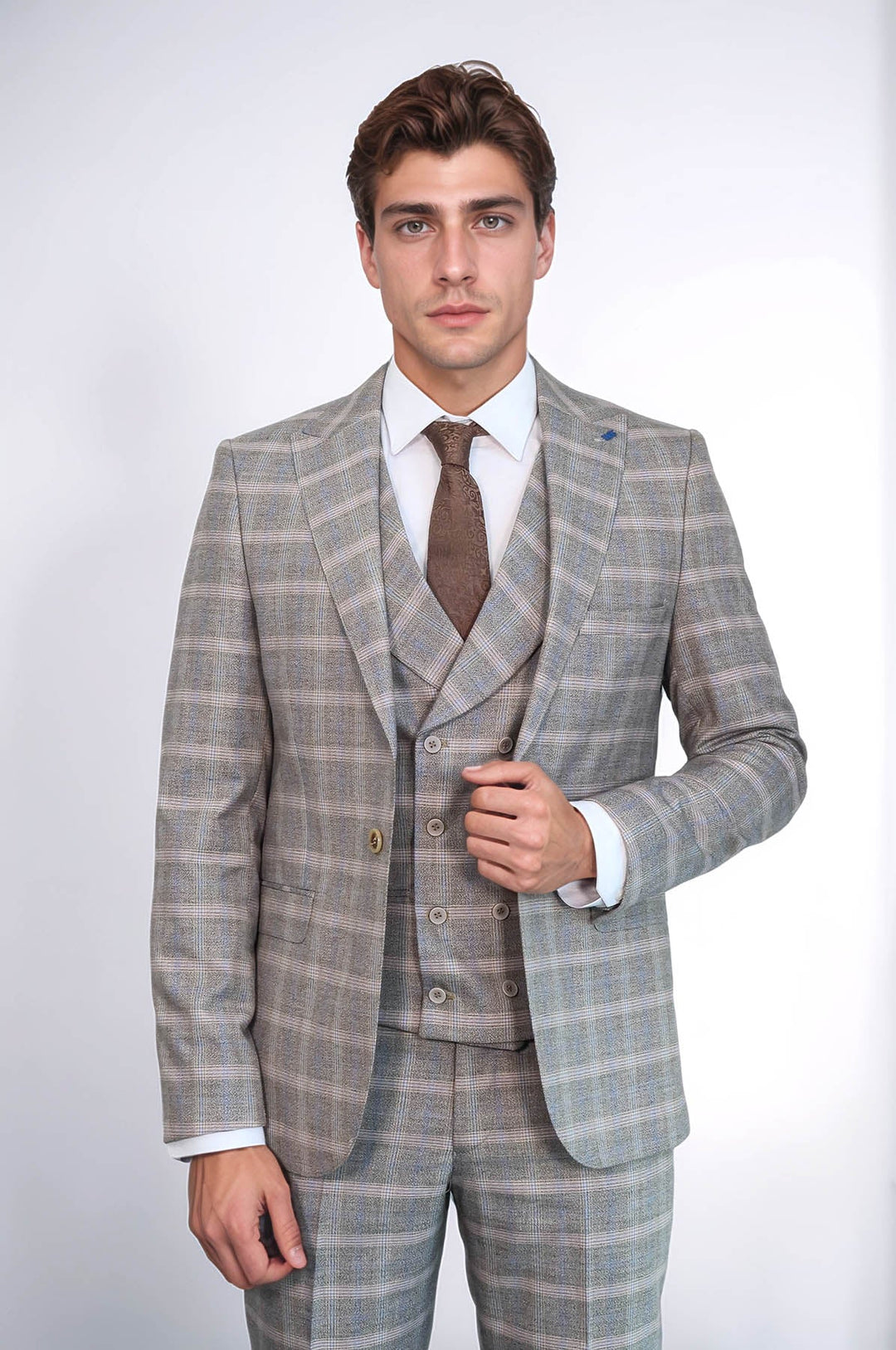 WSS Single Button Peak Lapel 3-Piece Suit in Beige - Deggendorf