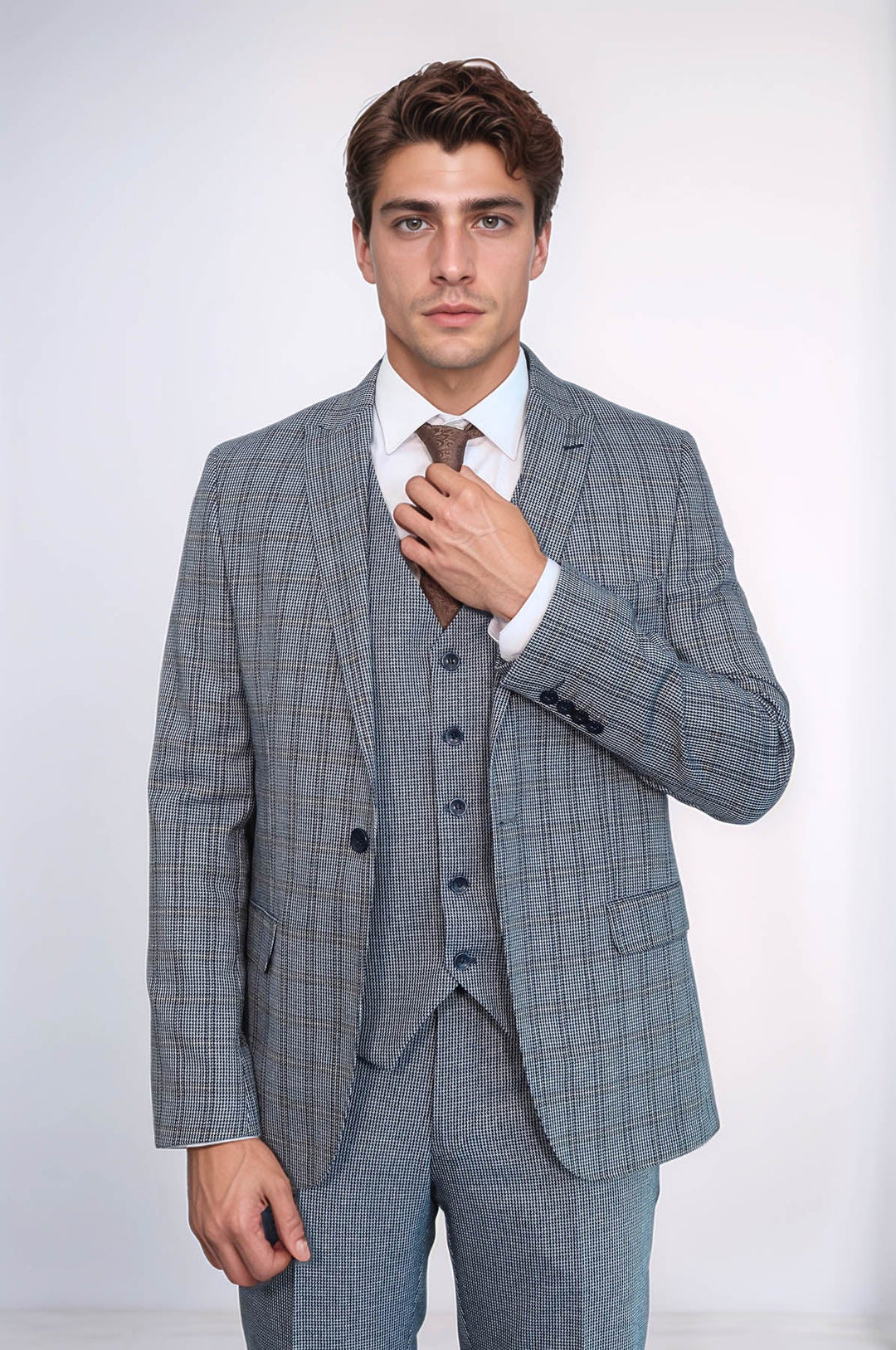 WSS Plaid Navy Slim-Fit Vested Suit  - Draguignan