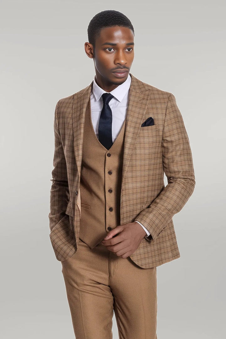 WSS Checked Slim Fit Tan Men Suit  - Singen