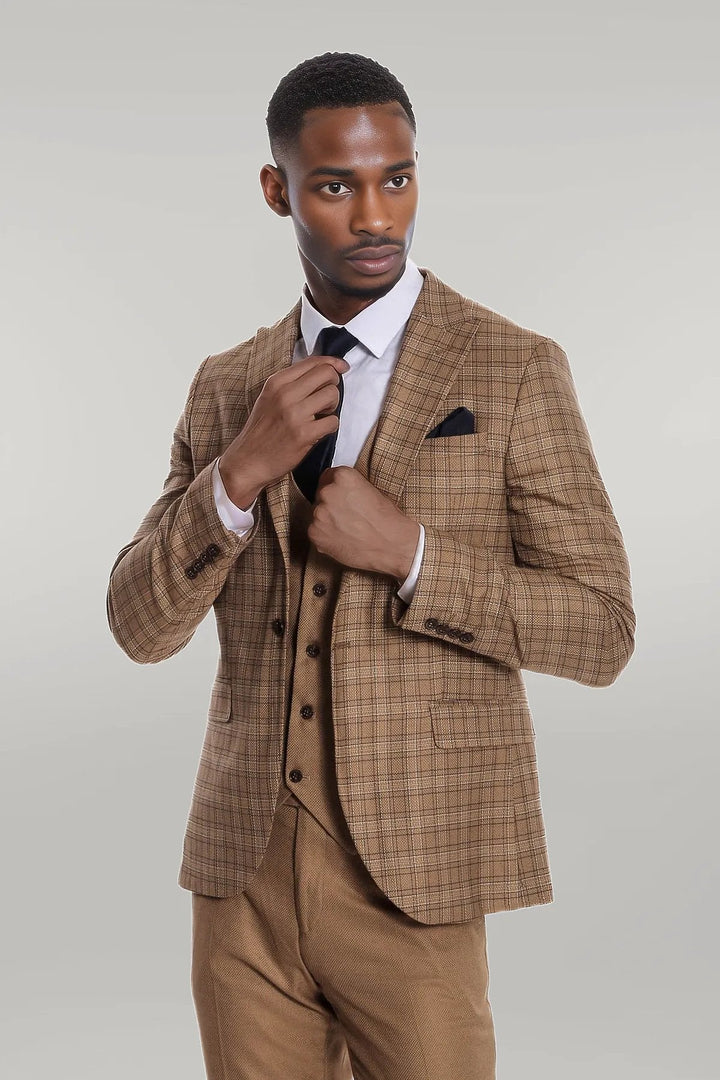 WSS Checked Slim Fit Tan Men Suit  - Singen