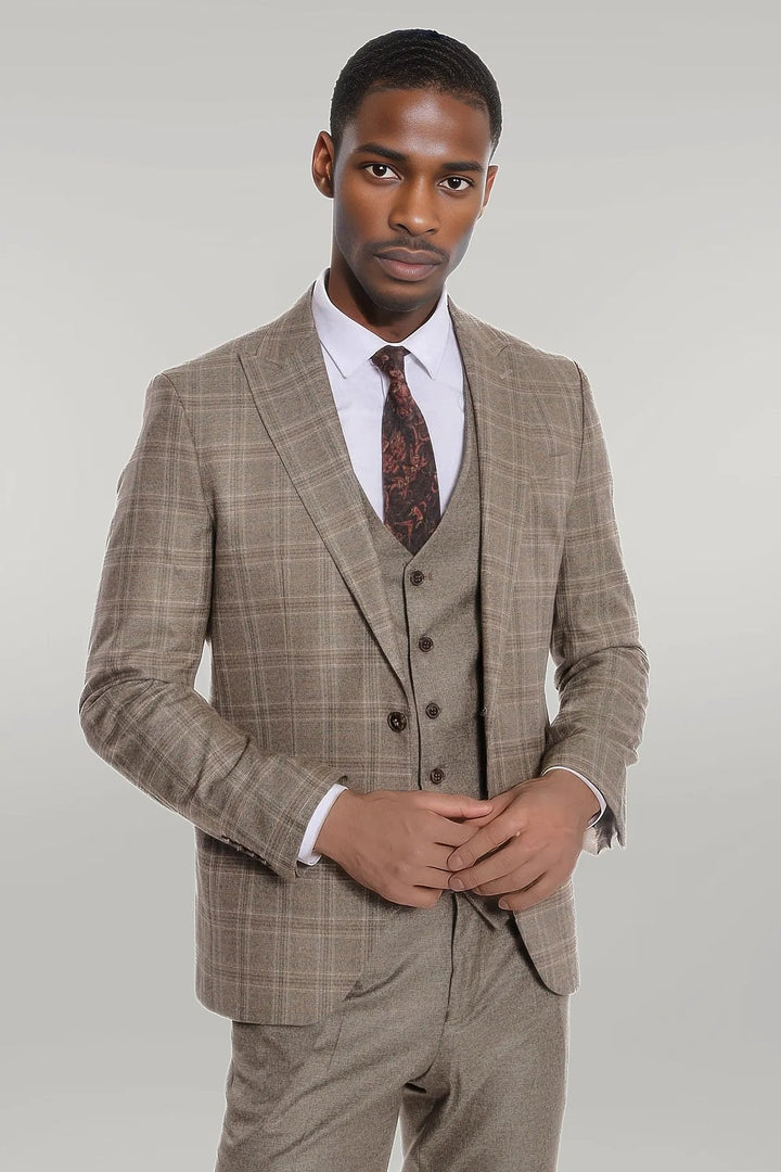 WSS Checked Slim Fit Brown Men Suit  - Singen