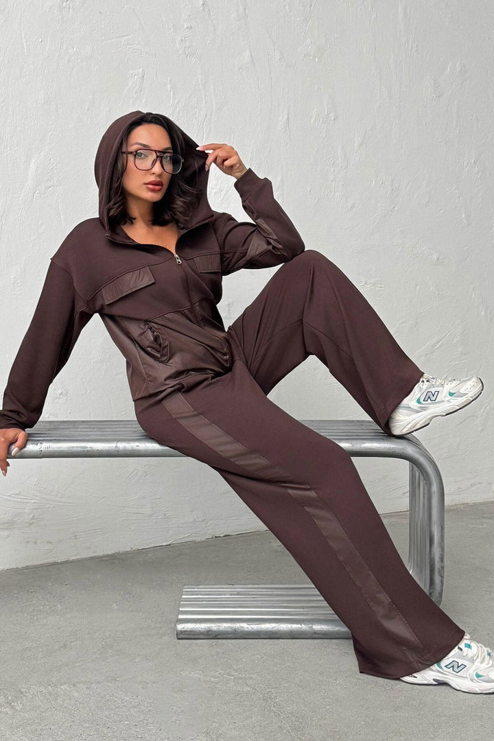 Acı Kahve Yumuşak Dokulu Garnili Kapüşonlu Sweatshirt Ve Pantolon Alt Üst Takım BCHN-25261023 - Polatsk