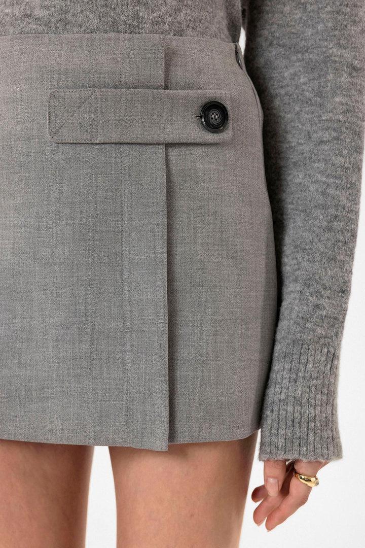 ANT Antioch Open Grey Women's Button Detailed Mini Skirt - Boadilla del Monte