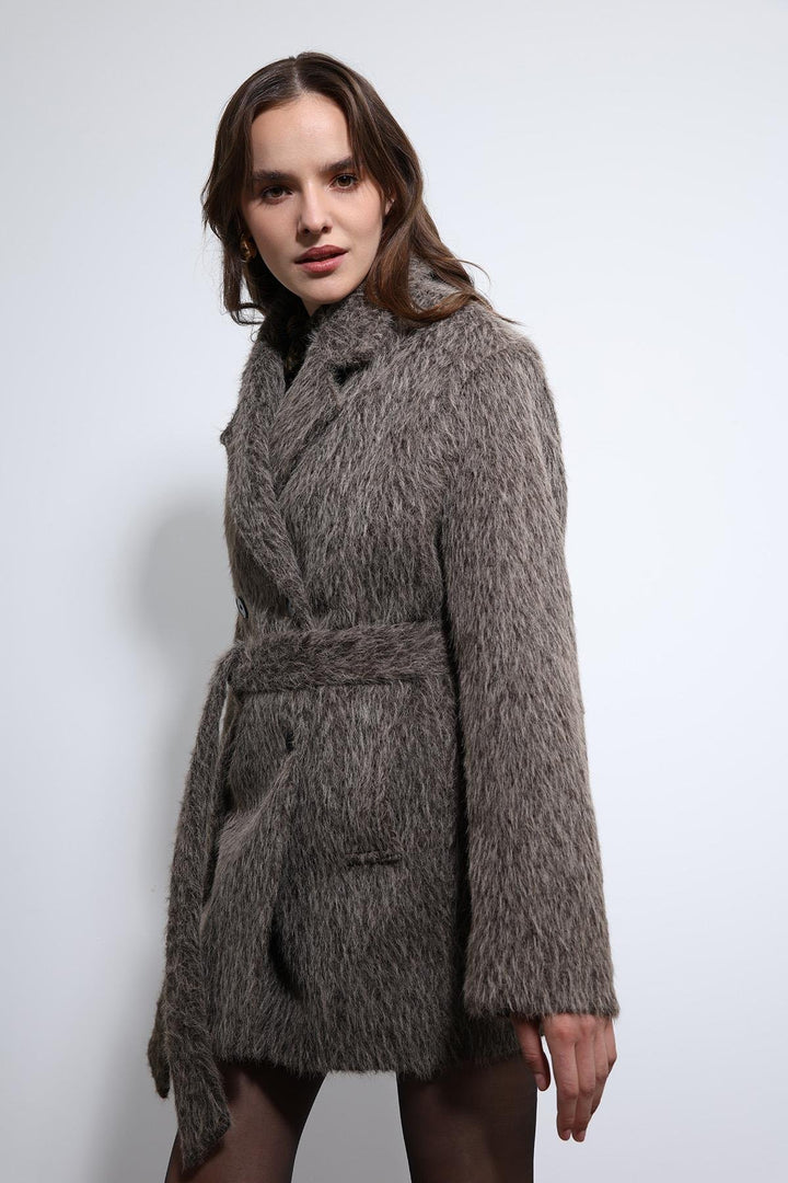 ANT Antioch Open Coffee Short Faux Fur Coat - El Ejido