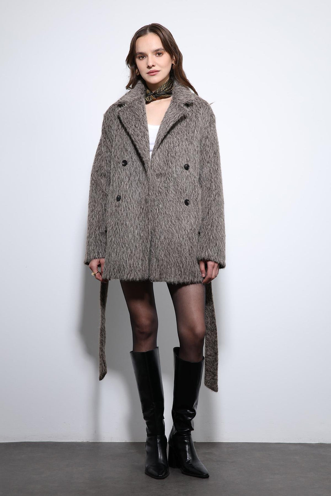 ANT Antioch Open Coffee Short Faux Fur Coat - El Ejido
