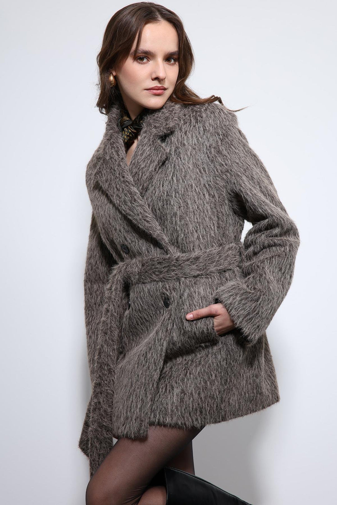 ANT Antioch Open Coffee Short Faux Fur Coat - El Ejido