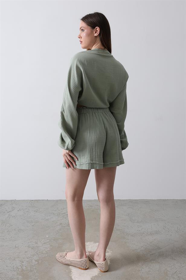 RYN ELASTIC WAIST TASSEL SHORTS - Khaki - Herriman