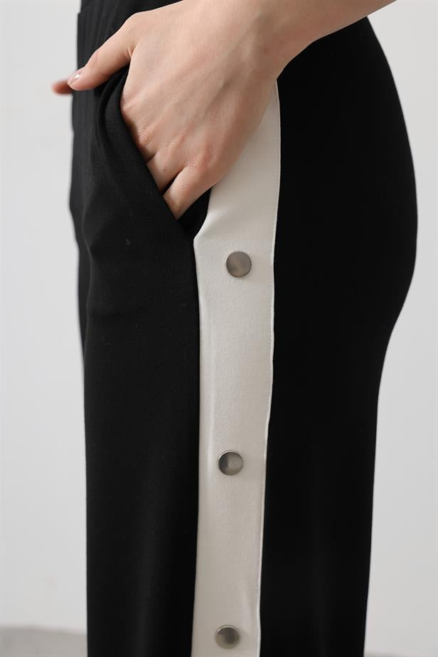 RYN Snap Fastener Detailed Contrast Basic Pants - Black - New Britain