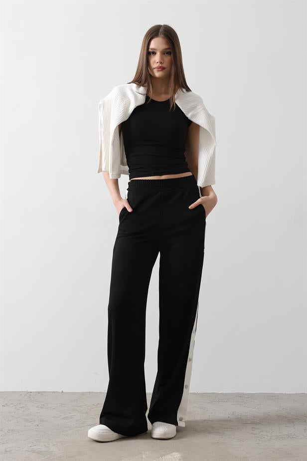 RYN Snap Fastener Detailed Contrast Basic Pants - Black - New Britain
