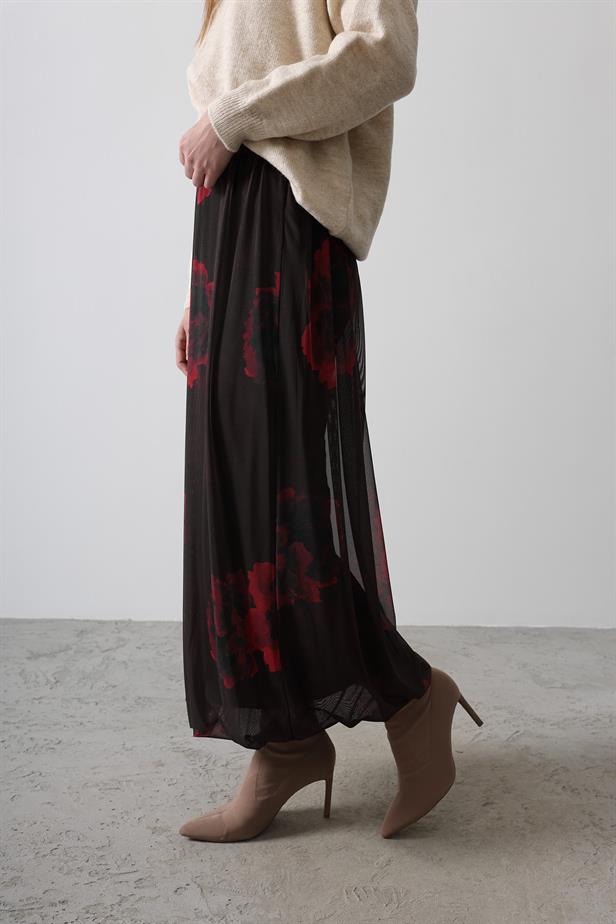 RYN Rose Pattern Tulle Skirt - Red - Melitopol