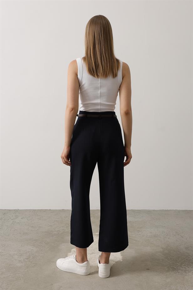 RYN Belted Pens Detailed Pants - Navy - Kallithéa