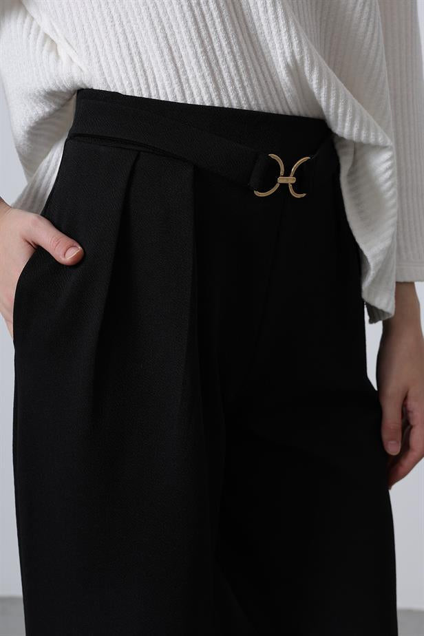 RYN Belted Palazzo Pants - Black - Sykiés