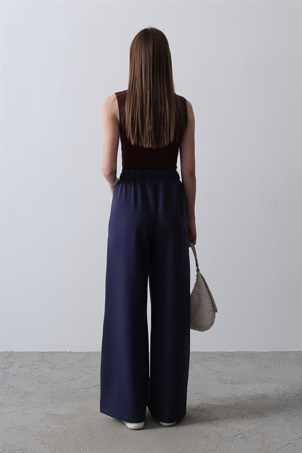 RYN Bird's Eye Detailed Trousers - Navy Blue - Zwijndrecht