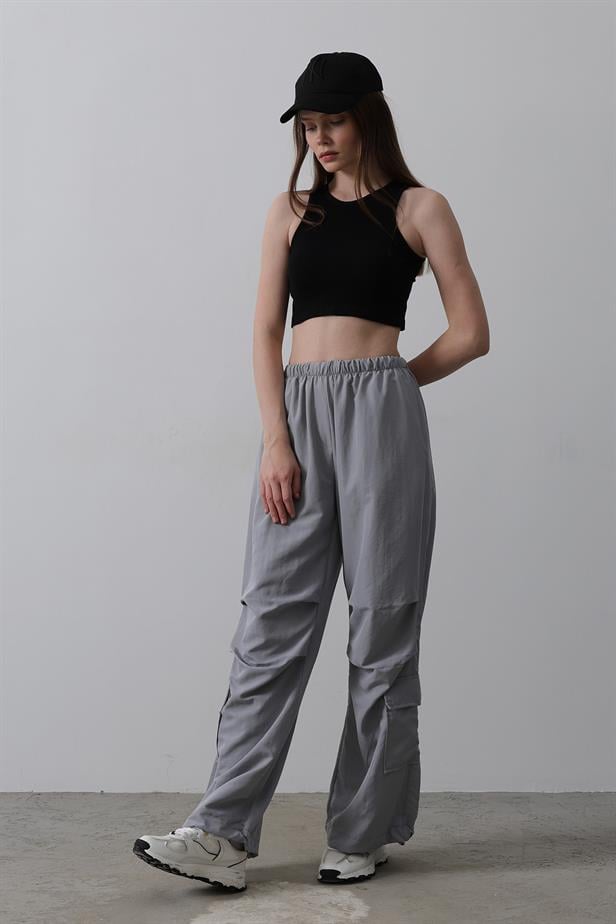 RYN Parachute Cargo Pants - Anthracite - Stains
