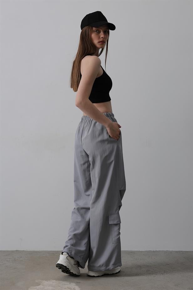 RYN Parachute Cargo Pants - Anthracite - Stains