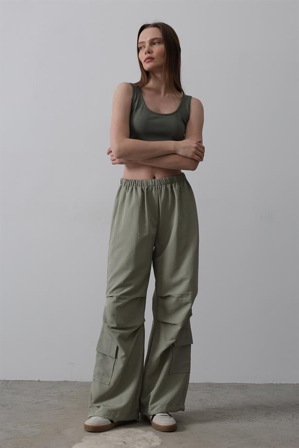 RYN Parachute Cargo Pants - Khaki - Coram