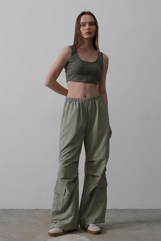 RYN Parachute Cargo Pants - Khaki - Coram