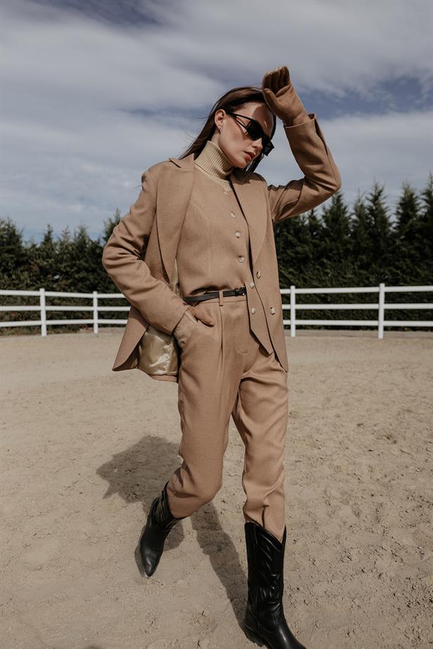 RYN Pencil Classic Pants - Beige - Huber Heights