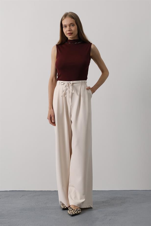RYN Pleated Lace-Up Oversized Pants - Beige - Los Banos