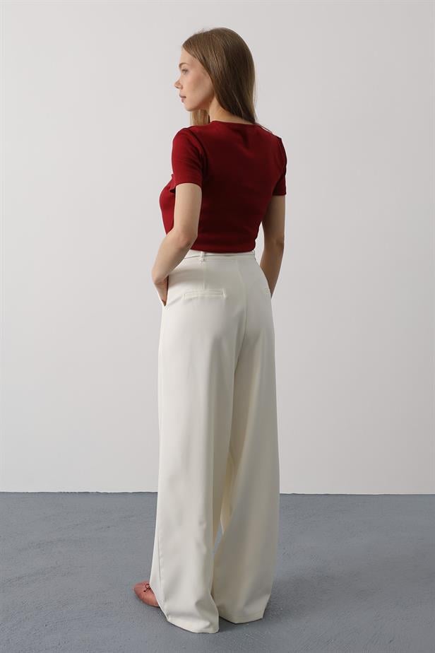 RYN Pleated Lace-Up Oversized Pants - Ecru - Tlaquepaque