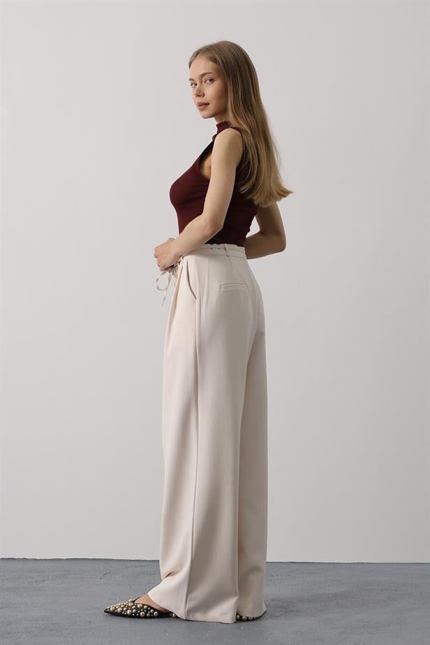 RYN Pleated Lace-Up Oversized Pants - Beige - Los Banos