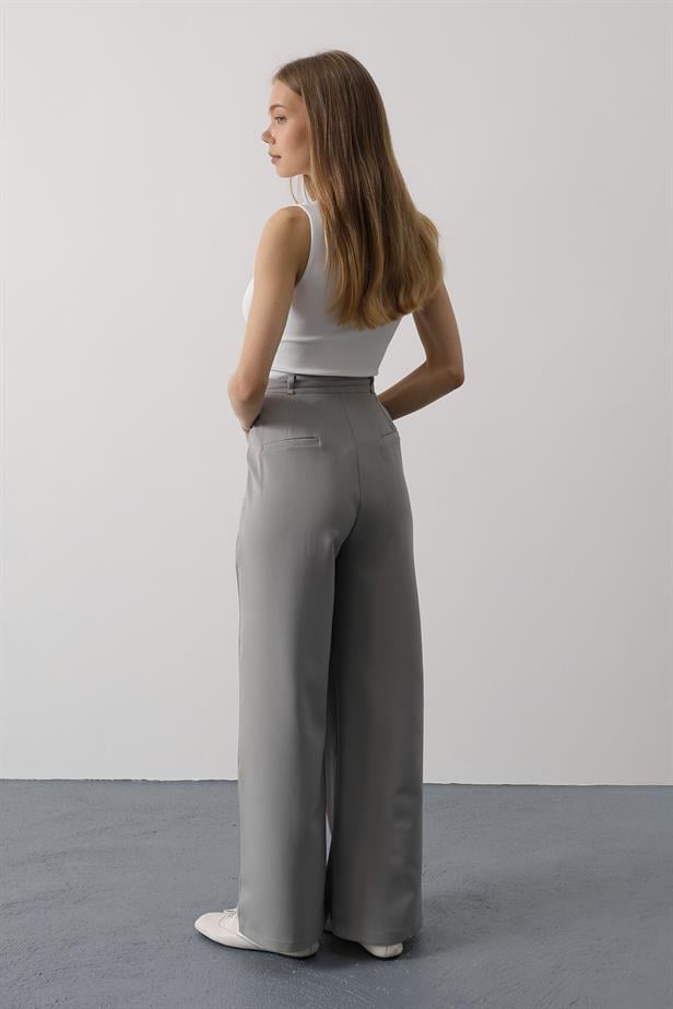 RYN Pleated Lace-Up Oversized Pants - Gray - Torre Annunziata