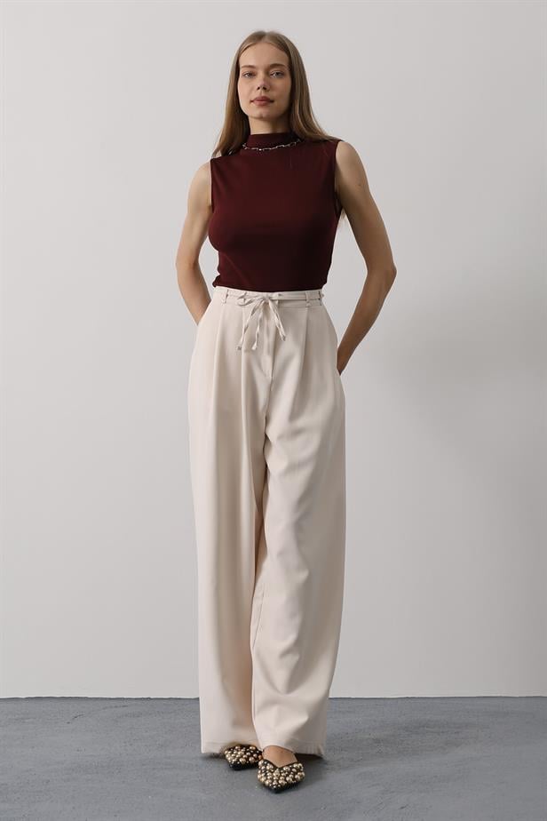 RYN Pleated Lace-Up Oversized Pants - Beige - Los Banos