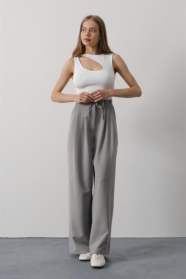 RYN Pleated Lace-Up Oversized Pants - Gray - Torre Annunziata