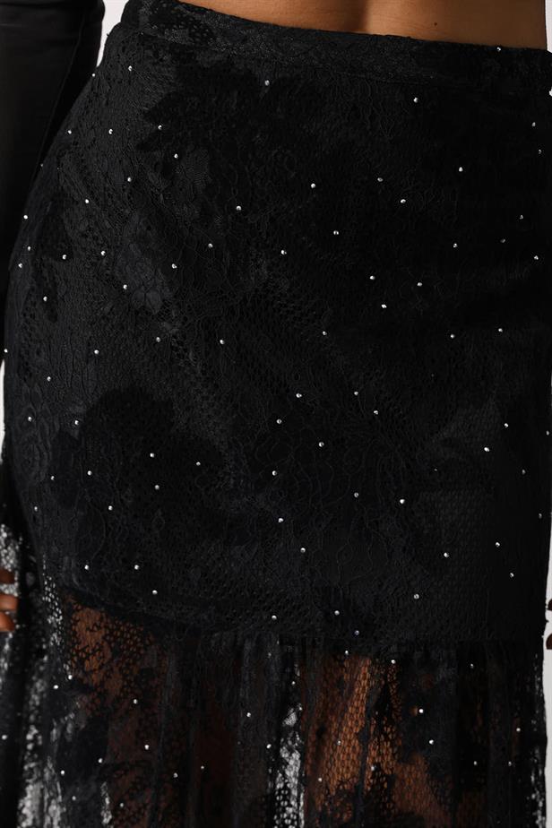 RYN STONE LACE ASYMMETRICAL SKIRT - Black - Neuss