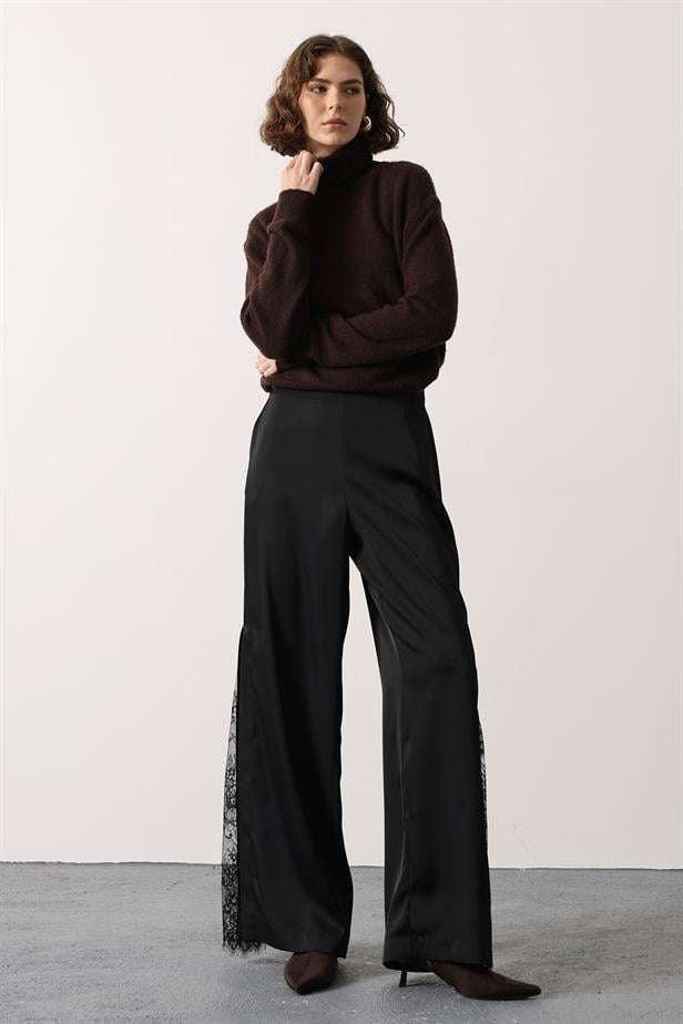 RYN SLIT DETAIL LACE SATIN PANTS - Black - Nola