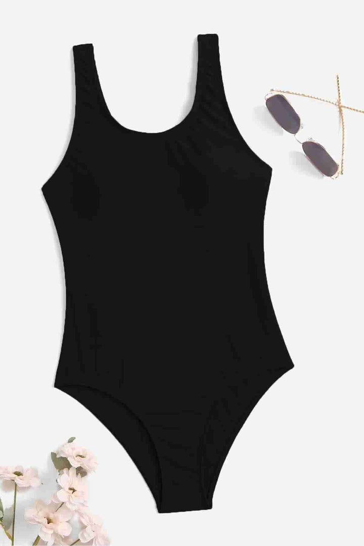IGR Women Angels Women's Elegant Swimsuit in Black with Special Threaded Fabric - Juan Rodríguez Clara