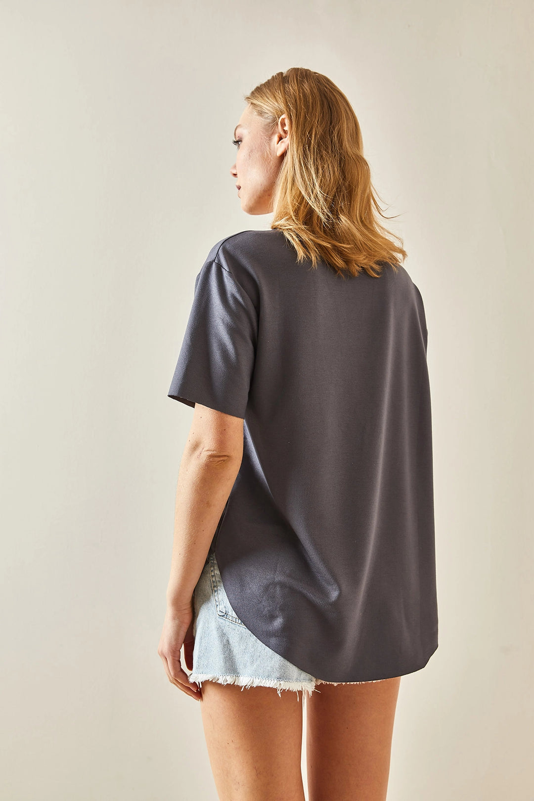 Anthracite Bicycle Neck Oys Modal Oval Cut Soft Textured Basic T-Shirt BC241115 - Whanganui